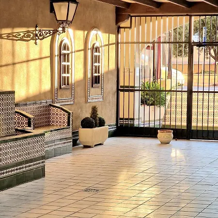 דירה Cozy With Sea View