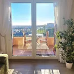 Apartment Cozy With Sea View